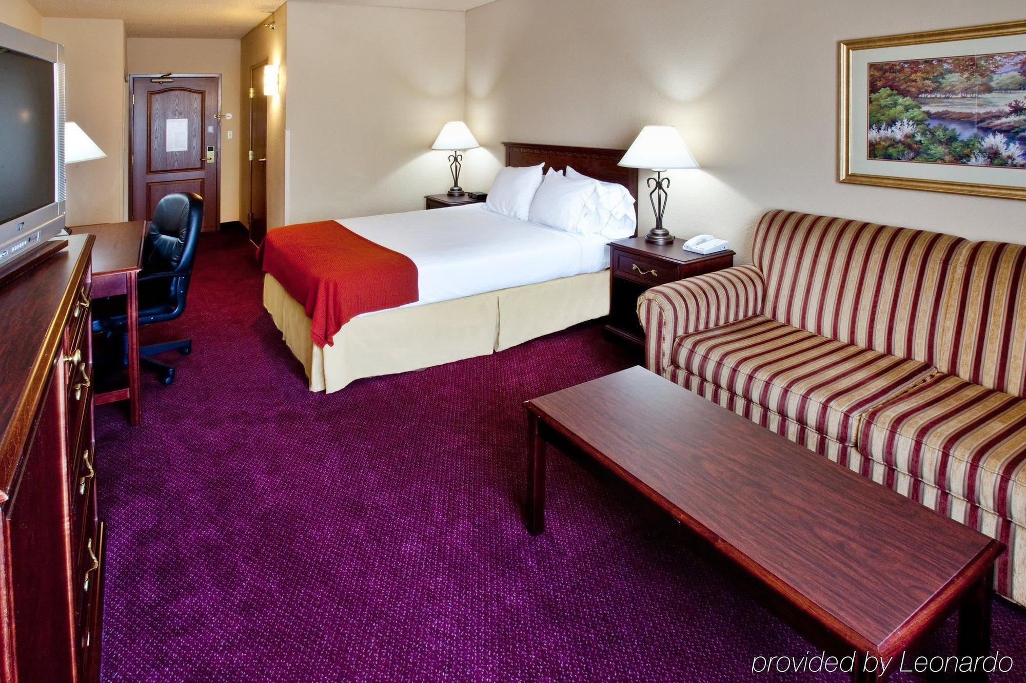 Best Western Holiday Manor Newton Room photo